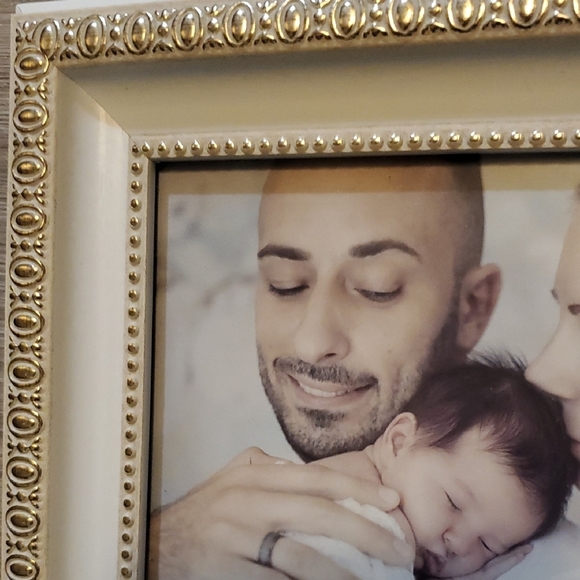 Mainstays White and Gold Picture Frame with Elegant Accents - Picture 4 of 4